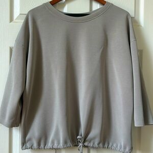 Women’s Gray Top with Cute Waist Tie and Back Gathered Details! ❤️